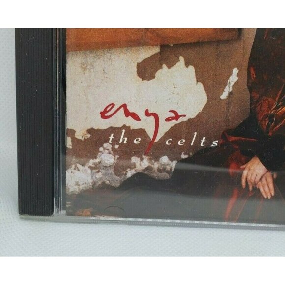 Enya The Celts CD 1995 Celtic World Music Warner Bros No Scratches - Picture 2 of 11